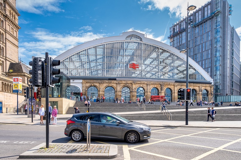 Liverpool Bahnhof Lime Street © Stockfoto-ID: 368570911 Copyright: Kamira