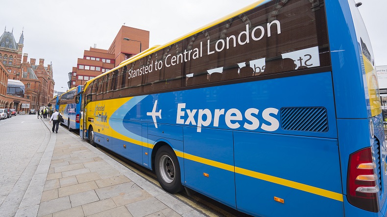 Stansted Airport - London Central Express Bus - Stockfoto-ID: 372525700 Copyright: cm4k